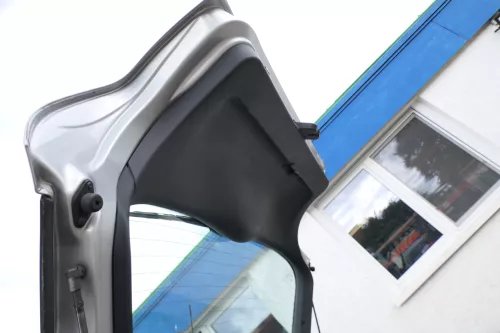 Audi A3 8L Abdeckung Verkleidung Kofferraum hinten Heckklappe Deckel schwarz (169529)