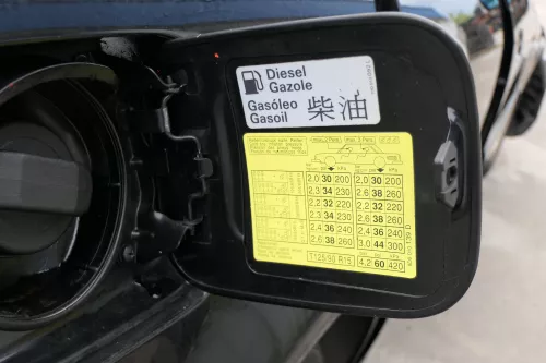 Audi A4 B5 Tankdeckel Tankklappe Tank Deckel Klappe 8D5809905B schwarz LY9B (169668)