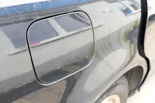 Audi A4 B5 Tankdeckel Tankklappe Tank Deckel Klappe 8D5809905B schwarz LY9B