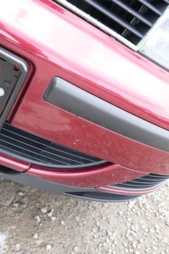 Leon 1M Toledo Stoßstange vorne Stoßfänger Grill rot LS3R (169756)