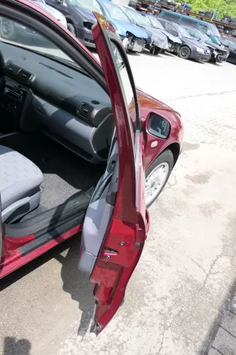 Seat Leon Toledo 1M Tür vorne rechts Beifahrertür rot LS3R (169760)