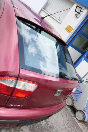 Seat Leon 1M Heckklappe Klappe hinten Kofferraumklappe rot LS3N Spoiler (169762)