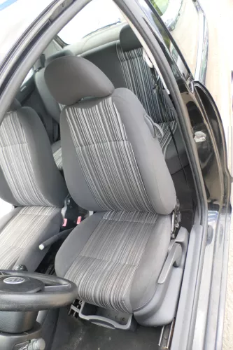 VW Fox Sitz Fahrersitz vorne links OHNEAirbag höhenverstellbar  v (169935)