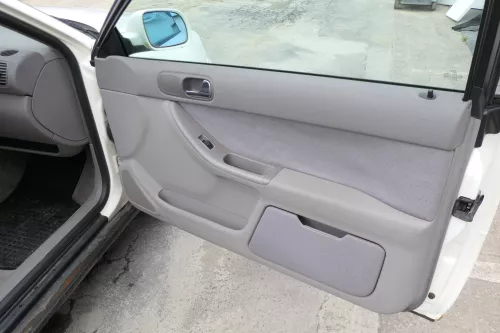 Audi A3 8L Türverkleidung Verkleidung Tür vorne rechts 2/3-Türer grau muschel (169980)