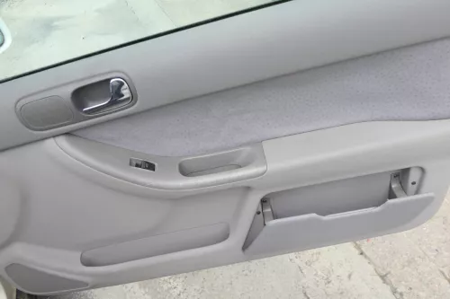 Audi A3 8L Türverkleidung Verkleidung Tür vorne rechts 2/3-Türer grau muschel (169980)