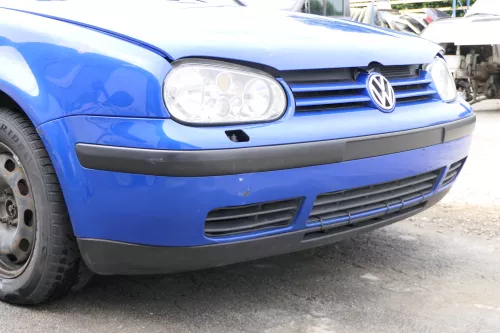 VW Golf 4 Stoßstange vorne Frontstoßstange Stoßfänger blau LW5Z SWR (170101)