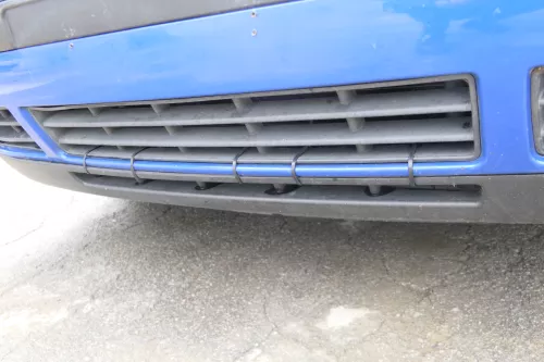 VW Golf 4 Stoßstange vorne Frontstoßstange Stoßfänger blau LW5Z SWR (170101)