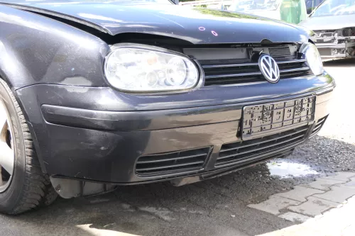 VW Golf 4 1J Stoßstange vorne Stoßfänger vorn schwarz LC9Z Frontstoßstange (170136)