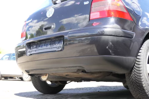 VW Golf 4 Limousine Stoßstange hinten Heckstoßstange Stoßfänger schwarz LC9Z (170141)