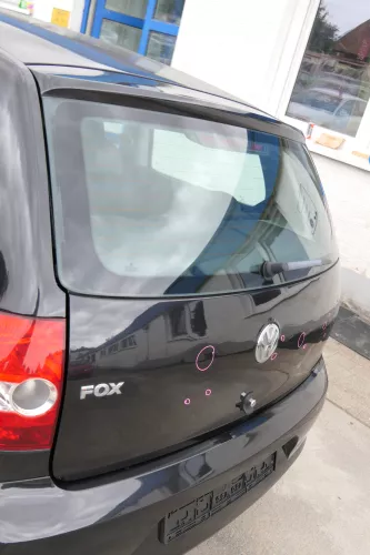 VW Fox 5Z Heckklappe Kofferraumklappe Klappe hinten + Scheibe schwarz LC9Z (170199)