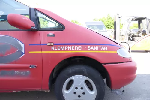 VW Sharan Kotflügel rechts vorne rot bis ca. Ende 1999 passend