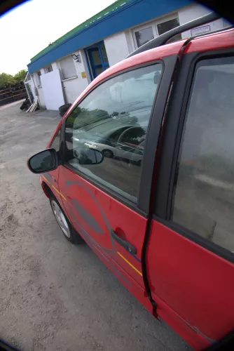 Sharan 7M Alhambra Tür links vorne Fahrertür rot bis Bj1999 ohne Anbaute (170300)