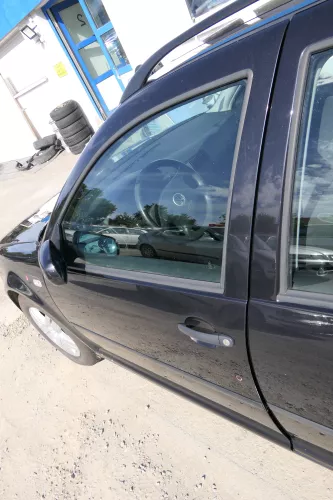 VW Golf 4 Bora Tür vorne links Fahrertür 4/5-Türer Kombi Variant schwarz LC9Z (170366)
