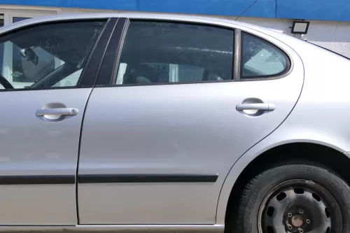 Seat Leon Toledo 1M Tür hinten links Fahrerseite silber grau LS7N ohn Anbauteile