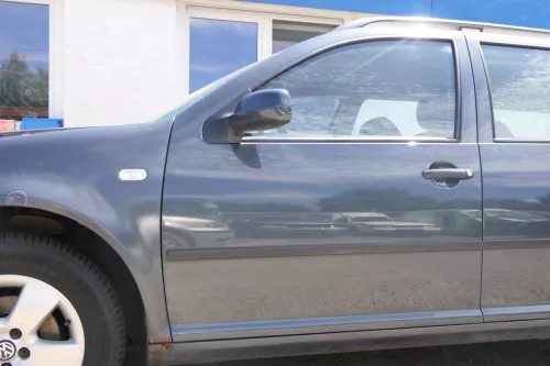 VW Golf 4 Bora Tür vorne links Fahrertür 4/5-Türer Kombi Variant grau blue LC7V