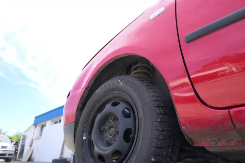 VW Lupo Kotflügel vorne links rot LP3G vorn (170465)