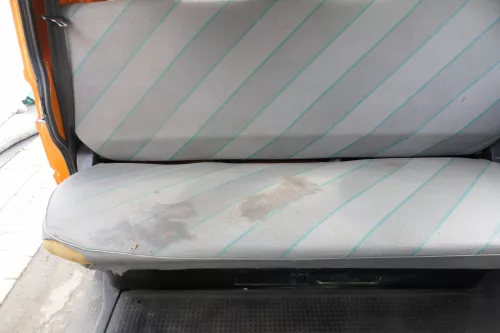 VW T4 Sitz hinten DOKA Sitze Rückbank Rücksitzbank mit Kopfstützen und Gestell (170602)