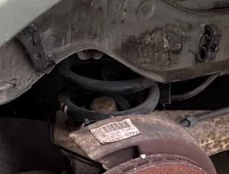 2 Stück VW T5 Feder Federn hinten links + rechts 2,5 TDI Caravelle 7H0511115AG