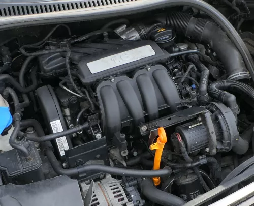 VWGolf 5 Krümmer Abgaskrümmer 1,6 75kw 102PS BSE 06A253033P BSF CCSA CHGA