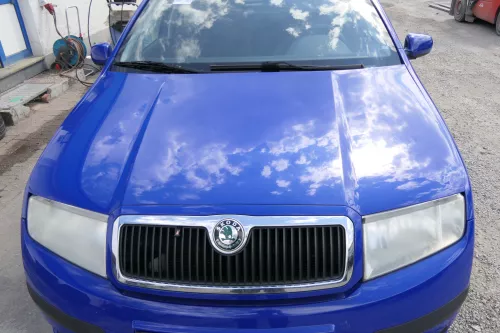 Skoda Fabia 6Y Motorhaube Klappe vorne blau LF5K mit Grill vorn