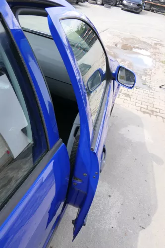 Skoda Fabia 6Y Kombi Limousine Tür vorne rechts Beifahrertür blau LF5K (170749)