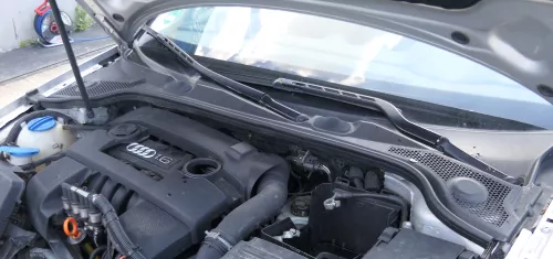 Audi A3 8P Abdeckung Windlauf Verkleidung Wischer Wasserkasten Wasserabweiser (170824)