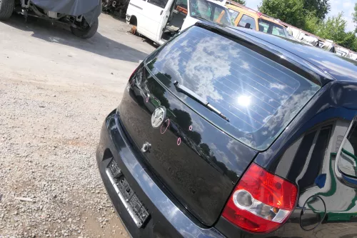 VW Fox 5Z Heckklappe Kofferraumklappe Klappe hinten + Scheibe schwarz L041 (170842)