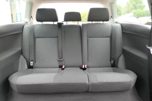 VW Polo 9N 9N3 Sitz Rückbank Sitzfläche Sitze 3 Punkt Gurt hinten mit Kopfstütze