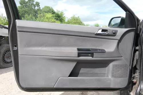 1x VW Polo 9N Türverkleidung Verkleidung Tür vorne links 2/3-Türer Fahrertür