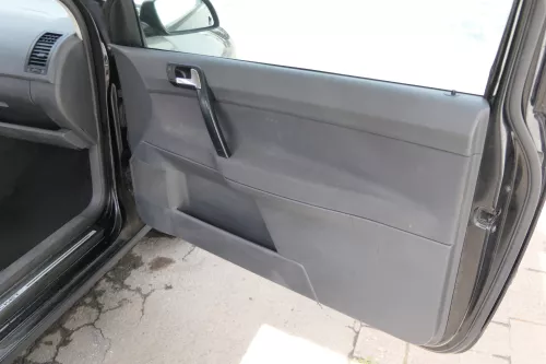 1x VW Polo 9N Türverkleidung Verkleidung Tür vorne rechts 2/3-Türer Beifahrertür (171193)