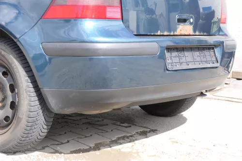 VW Golf 4 Limousine Stoßstange hinten Heckstoßstange Stoßfänger grün LC6X (171223)