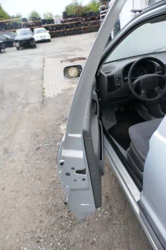 VW Polo 6N 6N2 Tür vorne links Fahrertür 2/3-Türer silber LB7Z (171403)