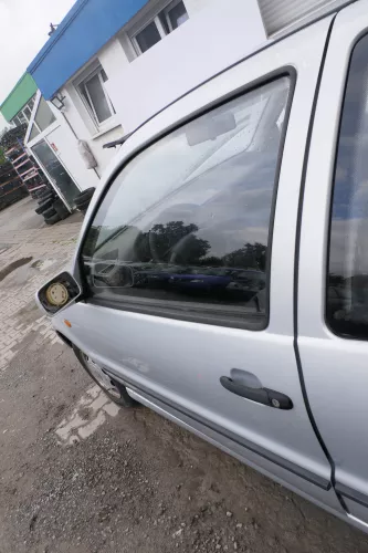 VW Polo 6N 6N2 Tür vorne links Fahrertür 2/3-Türer silber LB7Z (171403)