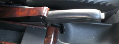 Audi A6 4B Handbremse Feststellbremse schwarz Leder Verkleidung Abdeckung