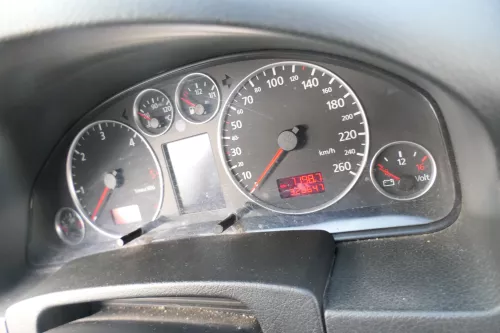 Audi A6 4B Tacho Tachometer Kombiinstrument 328.000km 4B0920933G 2,5 TDI (171438)