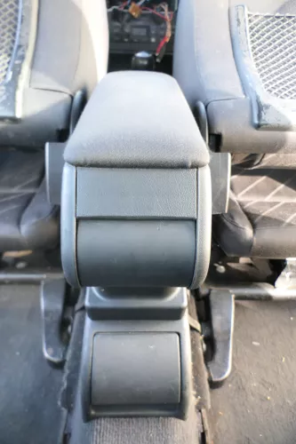 Audi A3 8L Mittelarmlehne Armlehne Lehne Mitte Original dunkel Facelift schwarz (171535)