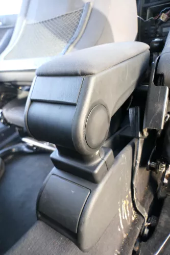 Audi A3 8L Mittelarmlehne Armlehne Lehne Mitte Original dunkel Facelift schwarz (171535)