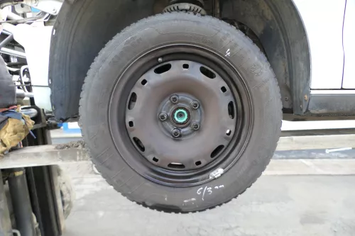 4x Polo 6R 9N Ibiza Felgen 185/60 R14 H Winterreifen M+S 6jx15 ET38 Reifen 3-6mm (171558)