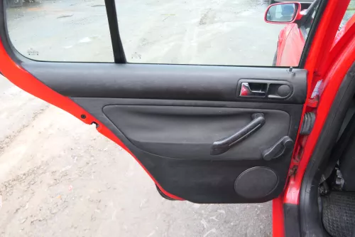 1x VW Golf 4 1J Limousine Türverkleidung Verkleidung Tür hinten links schwarz (171598)
