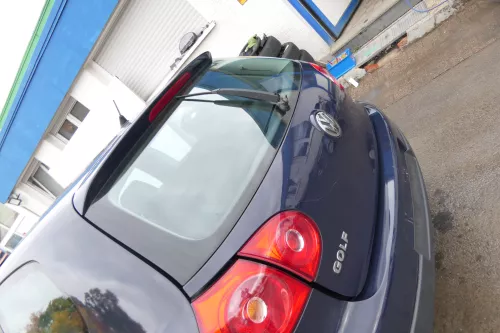 VW Golf 5 V Heckklappe hinten Kofferraumklappe mit Scheibe blau LA5G (171923)