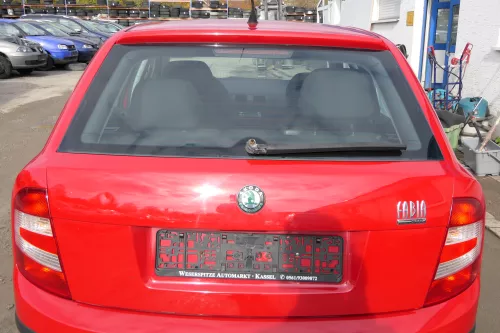 Skoda Fabia 6Y6 Schrägheck Heckklappe Kofferraumklappe hinten rot LF3K
