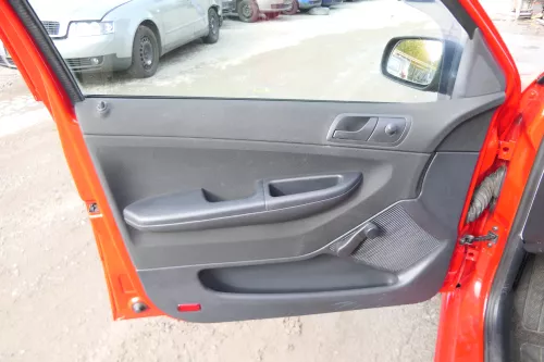 1 x Skoda Fabia 6Y Türverkleidung Verkleidung Tür vorn vorne links schwarz onyx (171955)