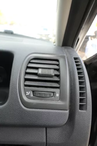 Skoda Fabia Roomster 5J Lüftungsdüse Düse Lüftung vorne rechts 5J0820046  9B9