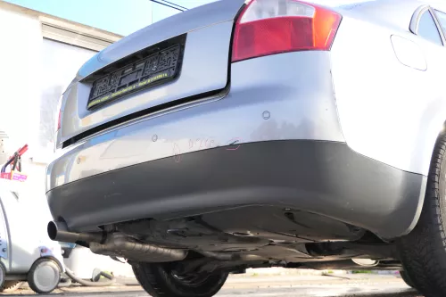 Audi A4 8E B6 Limousine Stoßstange hinten mit Spoiler grau LY7Q atlasgrau PDC (172050)