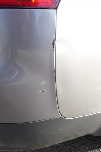 Audi A4 8E B6 Limousine Stoßstange hinten mit Spoiler grau LY7Q atlasgrau PDC (172050)