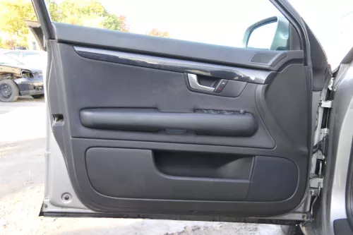 1x A4 8E B6 Türverkleidung Verkleidung Tür vorne links soul