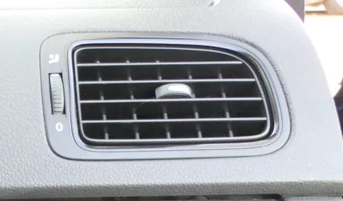 VW Polo 6R Lüftungsdüse Düse Lüftung vorne rechts 6R0819704Q /AB schwarz