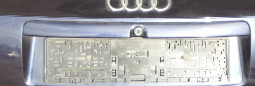 Audi A4 B5 Limousine Griff Heckklappe Heckklappengriff blau LZ5L biscaBj.1999