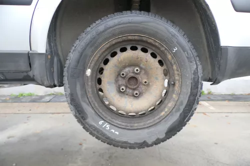 4X A4 B5 A6 4B Passat 3BG Felgen Reifen Winterreifen M+S 195/65 R15 91T 4-6mm (172531)