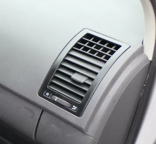 VW Polo 9N Lüftungsdüse Düse Lüftung vorne rechts 6Q0819704  1QB schwarz